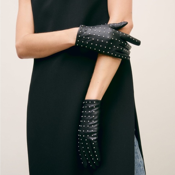 Zara Accessories - Zara limited edition studed faux leather Gloves